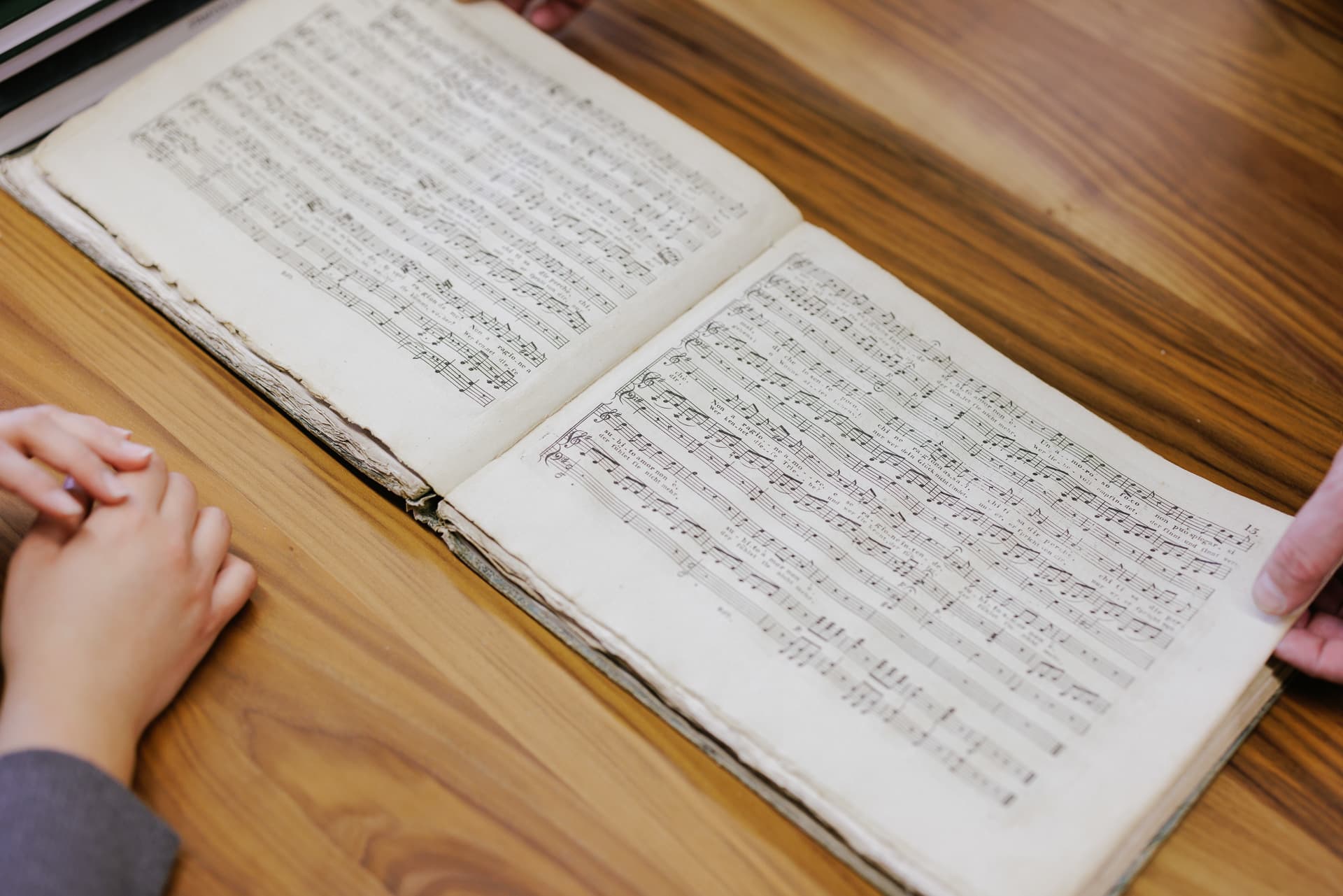 Ariette Italiane, archived music material